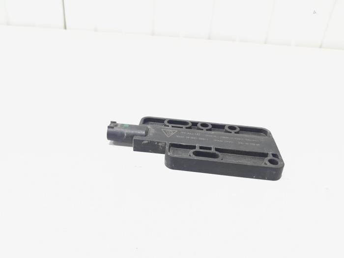 Używane Antena Porsche Panamera (970) 4.8 V8 32V 4S Cena € 8,00 Procedura marży oferowane przez GEJO Revisie & Onderdelen BV