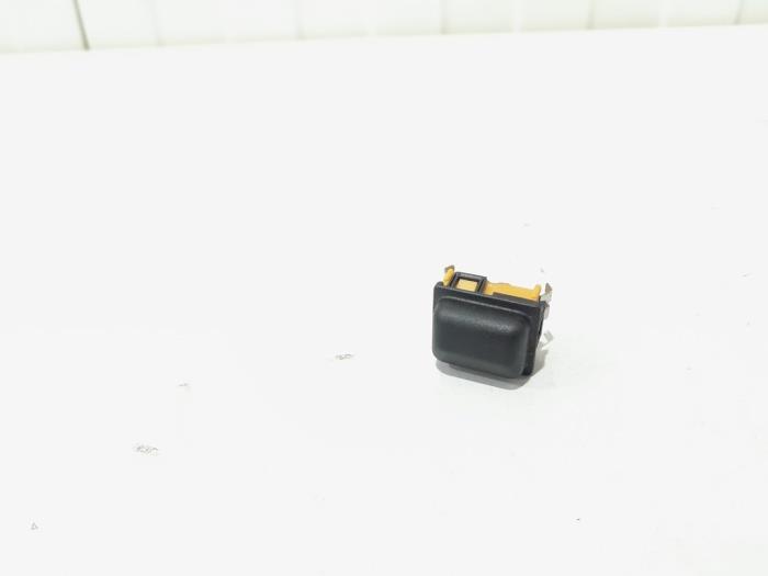 Begagnade Larmsensor Audi TT (8J3) 2.0 TFSI 16V Pris € 4,00 Marginaltabell erbjuds av GEJO Revisie & Onderdelen BV