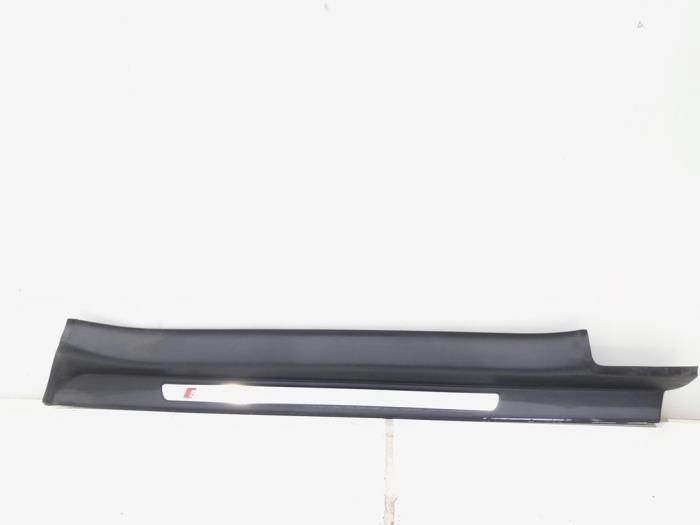 Używane Próg drzwi prawa Audi TT (8J3) 2.0 TFSI 16V Cena € 19,95 Procedura marży oferowane przez GEJO Revisie & Onderdelen BV