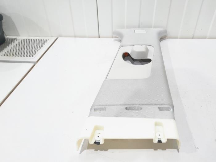 Begagnade Dörram, mitten, höger Landrover Range Rover Evoque (LVJ/LVS) 2.2 TD4 16V Pris € 24,00 Marginaltabell erbjuds av GEJO Revisie & Onderdelen BV