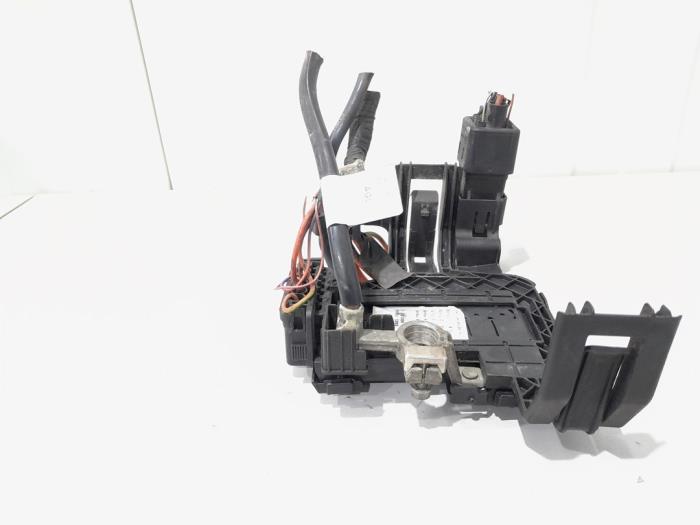 Begagnade Säkringsbox Seat Ibiza IV SC (6J1) 1.9 TDI 90 Pris € 24,00 Marginaltabell erbjuds av GEJO Revisie & Onderdelen BV