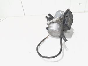 Usagé Pompe à vide assistant de freinage Volkswagen Polo VI (AW1) 1.0 TSI 12V Prix € 14,00 Règlement à la marge proposé par GEJO Revisie & Onderdelen BV