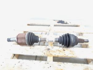 Used Front drive shaft, left Landrover Range Rover Evoque (LVJ/LVS) 2.2 TD4 16V Price € 150,00 Margin scheme offered by GEJO Revisie & Onderdelen BV