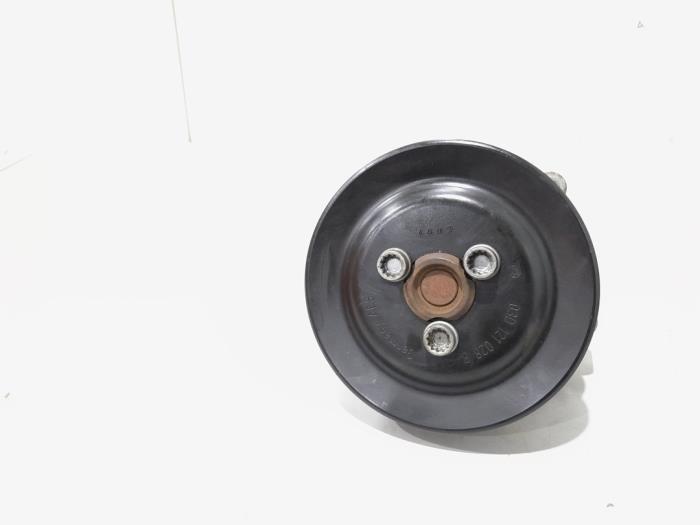 Begagnade Vattenpump Volkswagen Golf V (1K1) 1.4 TSI 122 16V Pris € 24,99 Marginaltabell erbjuds av GEJO Revisie & Onderdelen BV