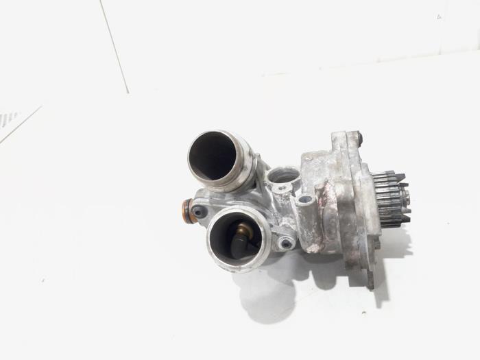 Begagnade Vattenpump Audi A5 (8T3) 2.0 TFSI 16V Quattro Pris € 15,00 Marginaltabell erbjuds av GEJO Revisie & Onderdelen BV