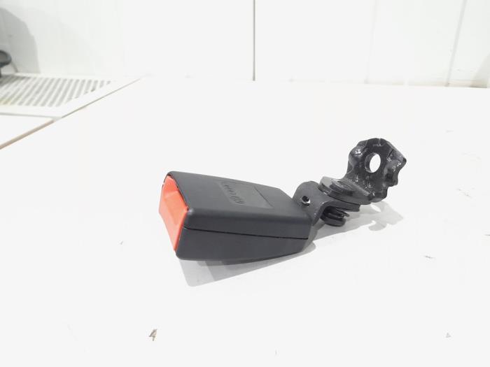 Seatbelt buckle