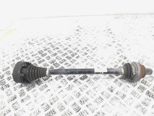 Begagnade Drivaxel, vänster bak Audi Q3 (8UB/8UG) 2.0 16V TFSI 200 Quattro Pris € 14,00 Marginaltabell erbjuds av GEJO Revisie & Onderdelen BV
