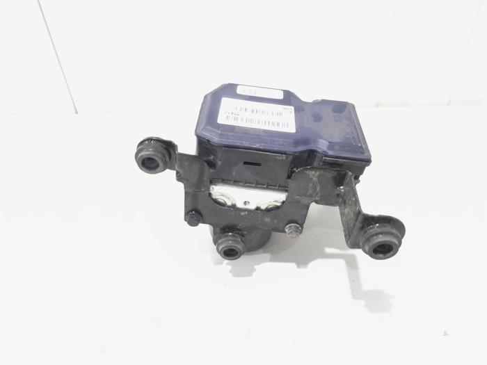 Begagnade ABS-pump Audi Q3 (8UB/8UG) 2.0 16V TFSI 200 Quattro Pris € 149,00 Marginaltabell erbjuds av GEJO Revisie & Onderdelen BV