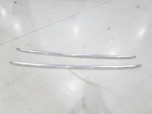 Usagé Kit rails de toit Audi Q7 (4LB) 3.6 FSI V6 24V Prix € 46,00 Règlement à la marge proposé par GEJO Revisie & Onderdelen BV