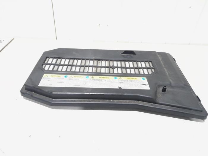 Battery box tray cover