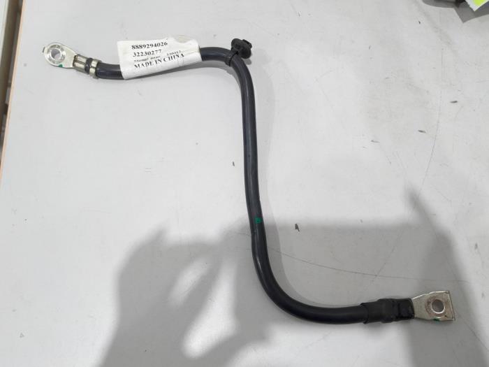 Używane Kabel (rózne) Lynk &amp; Co 01 1.5 PHEV Cena € 25,00 Procedura marży oferowane przez GEJO Revisie & Onderdelen BV