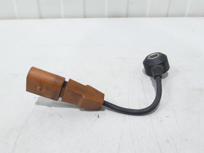 Begagnade Knackningssensor Volkswagen Golf V (1K1) 2.0 GTI 16V Pris € 4,99 Marginaltabell erbjuds av GEJO Revisie & Onderdelen BV