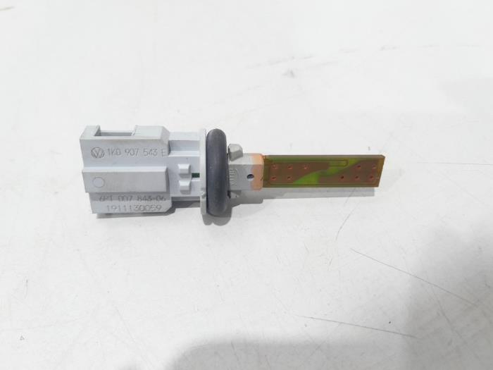 Gebrauchte Temperatursensor innen Audi A3 Sportback (8VA/8VF) 1.6 TDI 16V Preis € 7,00 Margenregelung angeboten von GEJO Revisie & Onderdelen BV