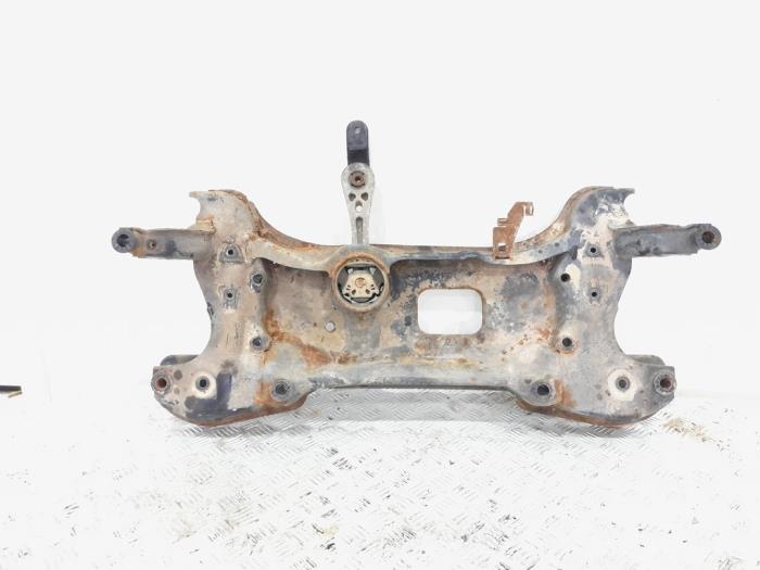 Used Subframe Volkswagen Caddy III (2KA,2KH,2CA,2CH) 1.6 TDI 16V Price € 74,00 Margin scheme offered by GEJO Revisie & Onderdelen BV
