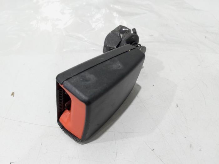 Seatbelt buckle