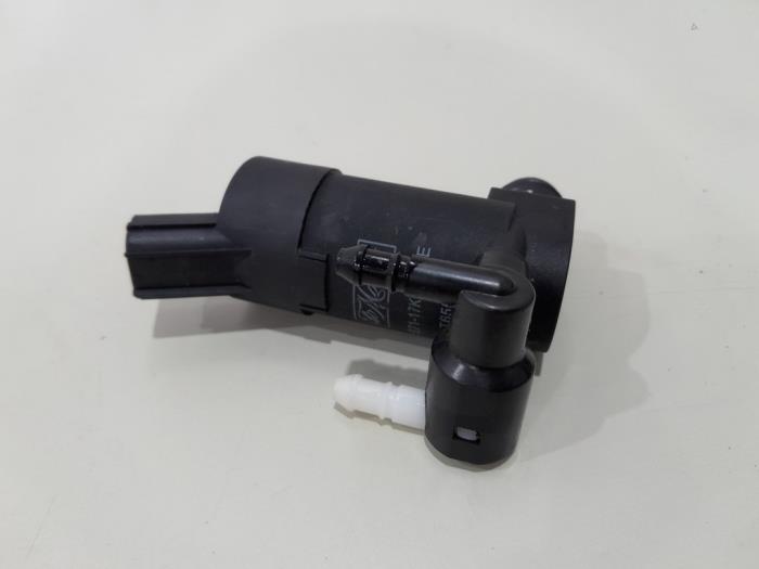 Windscreen washer pump