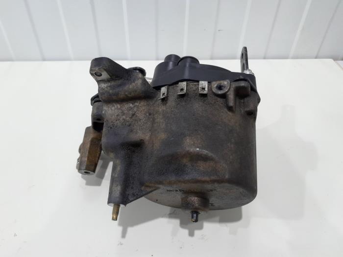 Begagnade Bränslefilterhus Volvo V50 (MW) 1.6 D2 16V Pris € 49,00 Marginaltabell erbjuds av GEJO Revisie & Onderdelen BV