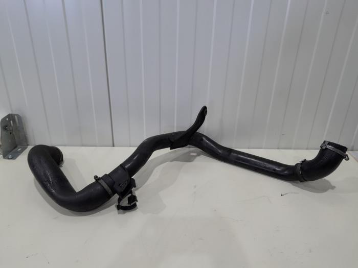 Gebrauchte Intercooler Rohr Volvo V50 (MW) 1.6 D2 16V Preis € 44,00 Margenregelung angeboten von GEJO Revisie & Onderdelen BV