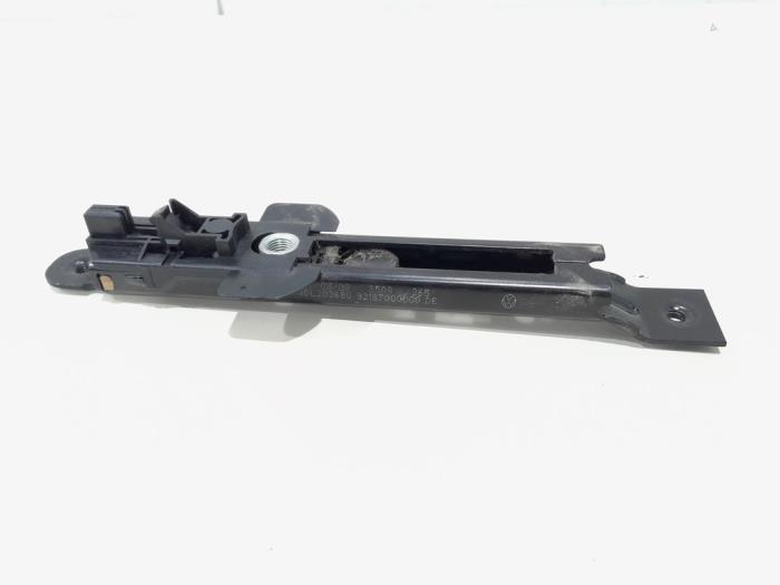 Seatbelt adjustment rail