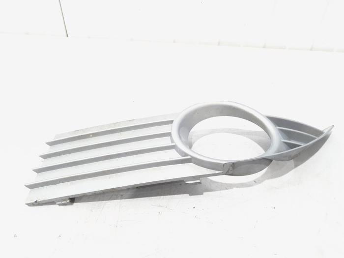 Begagnade Täcklock, dimljus, vänster Renault Espace (JK) 2.0 16V Turbo Pris € 10,00 Marginaltabell erbjuds av GEJO Revisie & Onderdelen BV