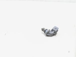 Usagé Dosimètre à air Renault Espace (JK) 2.0 16V Turbo Prix € 5,00 Règlement à la marge proposé par GEJO Revisie & Onderdelen BV