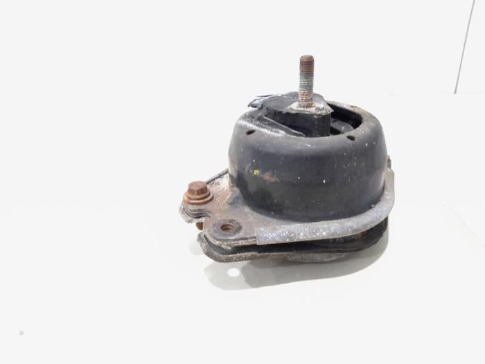 Used Engine mount Renault Espace (JK) 2.0 16V Turbo Price € 12,00 Margin scheme offered by GEJO Revisie & Onderdelen BV