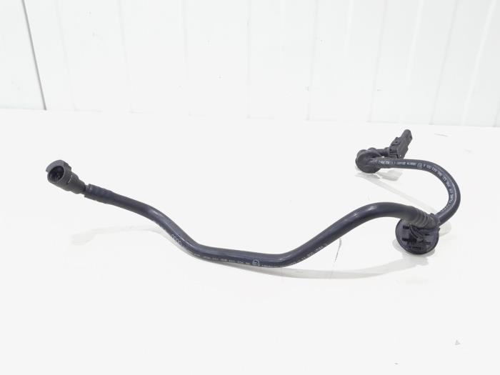Usagé Conduit (divers) Audi A4 Avant (B9) 2.0 TDI Ultra 16V Prix € 13,00 Règlement à la marge proposé par GEJO Revisie & Onderdelen BV