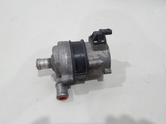 Begagnade Vattenpump Audi A4 Avant (B9) 2.0 TDI Ultra 16V Pris € 135,00 Marginaltabell erbjuds av GEJO Revisie & Onderdelen BV