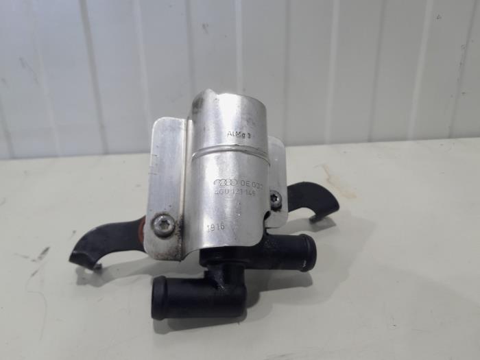 Begagnade Extra vattenpump Audi A6 Avant (C7) 3.0 TDI V6 24V biturbo Quattro Pris € 24,00 Marginaltabell erbjuds av GEJO Revisie & Onderdelen BV