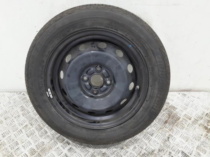 Begagnade Hjul + däck Suzuki Baleno (EW/FW) 1.2 Dual Jet 16V Pris € 25,00 Marginaltabell erbjuds av GEJO Revisie & Onderdelen BV