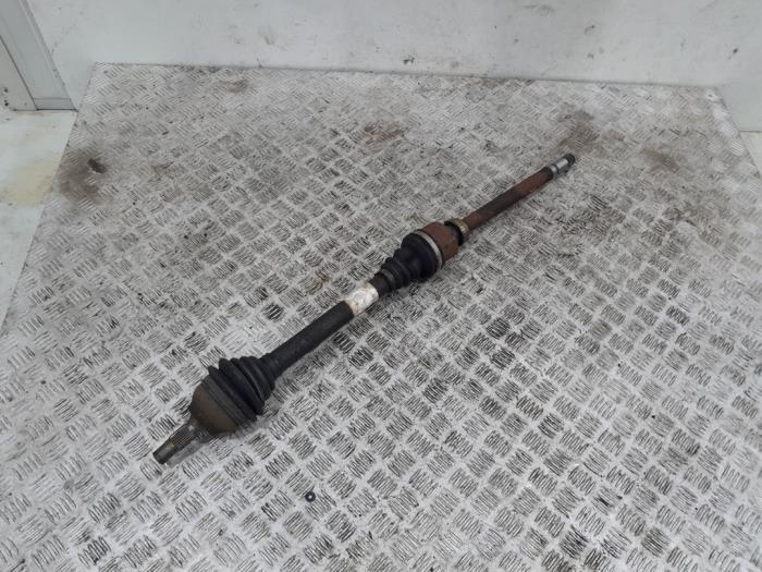 Gebrauchte Antriebswelle rechts vorne Peugeot RCZ (4J) 1.6 16V THP Preis € 89,95 Margenregelung angeboten von GEJO Revisie & Onderdelen BV