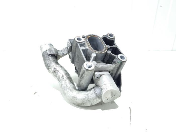 Power steering pump mounting bracket