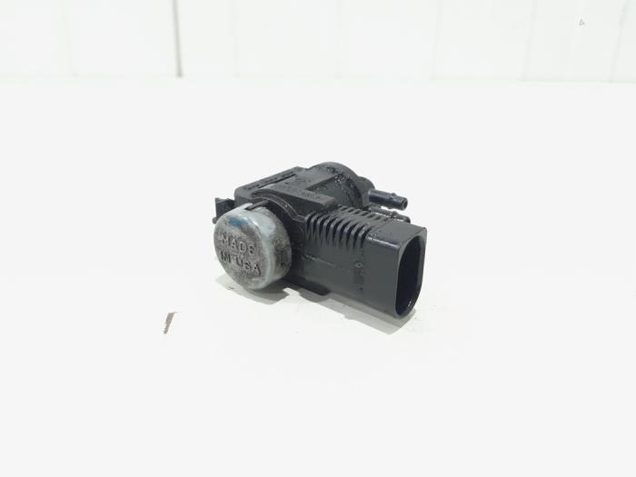 Begagnade Bränsletrycksregulator Audi A6 Avant (C7) 3.0 TDI V6 24V biturbo Quattro Pris € 14,99 Marginaltabell erbjuds av GEJO Revisie & Onderdelen BV