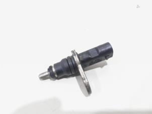 Engine temperature sensor from a Audi A6 Avant (C7) 3.0 TDI V6 24V biturbo Quattro 2017