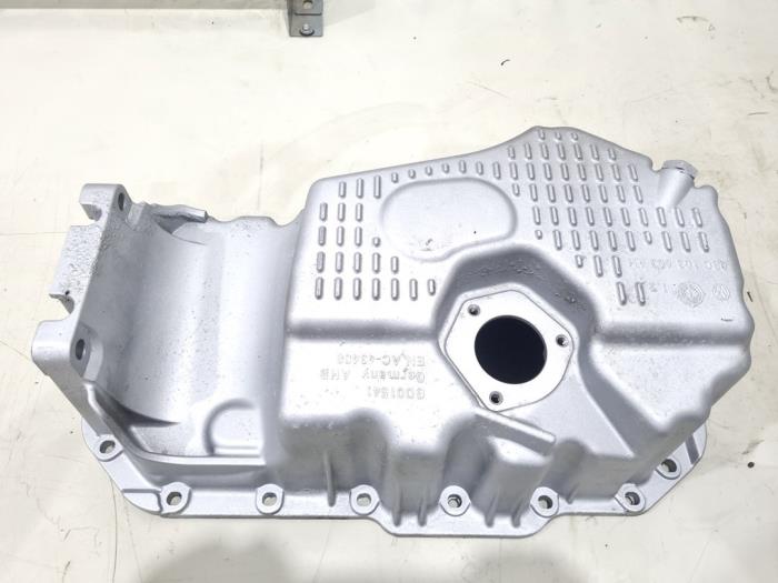 Usagé Couvercle carter Volkswagen Golf VI (5K1) 1.4 TSI 160 16V Prix € 99,99 Règlement à la marge proposé par GEJO Revisie & Onderdelen BV