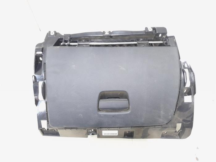 Begagnade Handskfack BMW X1 (E84) sDrive 18d 2.0 16V Pris € 17,95 Marginaltabell erbjuds av GEJO Revisie & Onderdelen BV