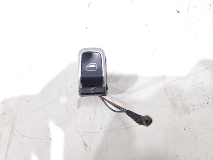 Usados Interruptor de ventanilla eléctrica Audi SQ5 (8RB) 3.0 TDI V6 24V Precio € 7,00 Norma de margen ofrecido por GEJO Revisie & Onderdelen BV