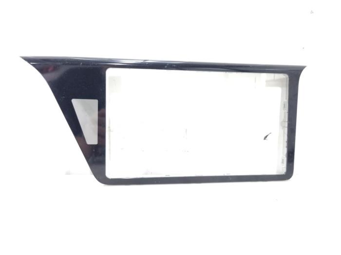 Begagnade Innerdisplay Toyota C-HR (X1,X5) 1.8 16V Hybrid Pris € 59,99 Marginaltabell erbjuds av GEJO Revisie & Onderdelen BV