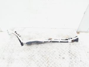 Gebrauchte Airbag Himmel rechts Toyota C-HR (X1,X5) 1.8 16V Hybrid Preis € 190,00 Margenregelung angeboten von GEJO Revisie & Onderdelen BV
