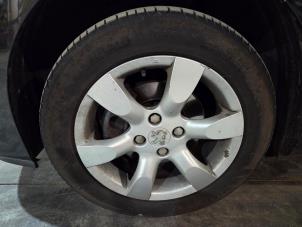 Begagnade Hjuluppsättning + däck Peugeot 307 (3A/C/D) 2.0 16V Pris € 120,00 Marginaltabell erbjuds av GEJO Revisie & Onderdelen BV