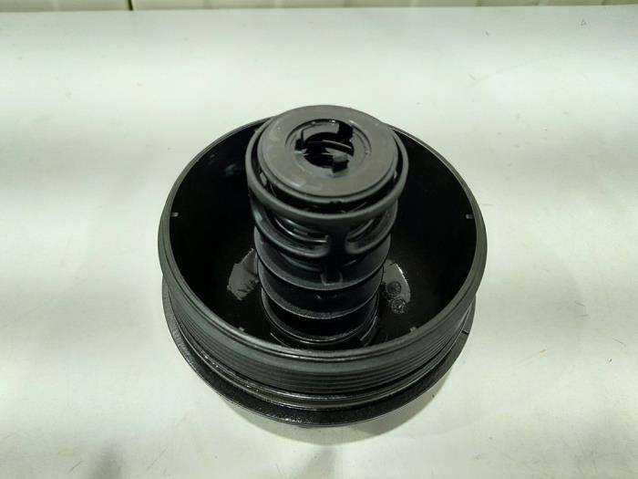 Gebrauchte Ölfilter Deckel Lynk &amp; Co 01 1.5 PHEV Preis € 12,00 Margenregelung angeboten von GEJO Revisie & Onderdelen BV