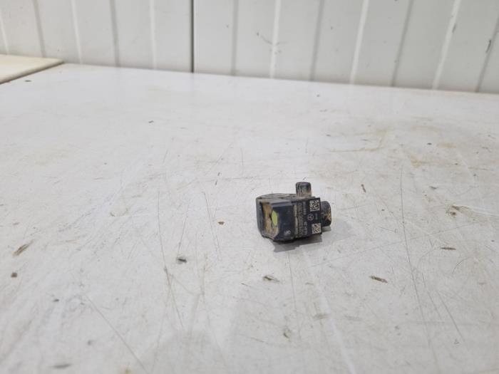 Begagnade Airbagsensor Mercedes GLC (X253) 2.0 C-220d 16V 4-Matic Pris € 8,00 Marginaltabell erbjuds av GEJO Revisie & Onderdelen BV
