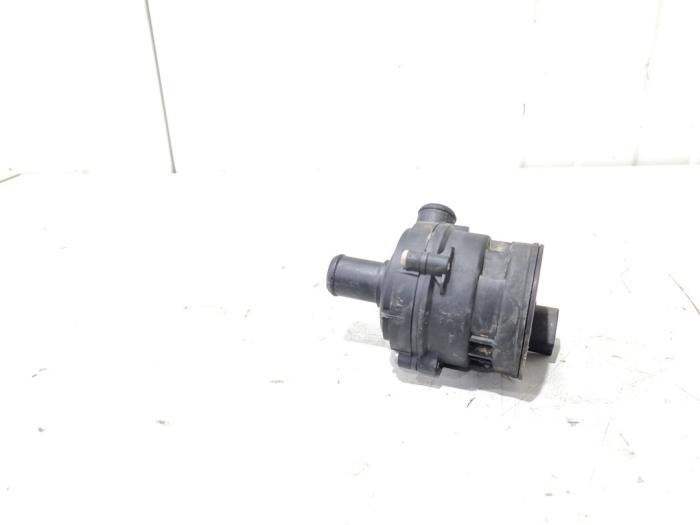 Begagnade Vattenpump Mercedes GLC (X253) 2.0 C-220d 16V 4-Matic Pris € 14,00 Marginaltabell erbjuds av GEJO Revisie & Onderdelen BV