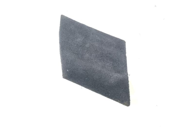 Używane Rózne elementy plastikowe Lynk &amp; Co 01 1.5 Cena € 5,00 Procedura marży oferowane przez GEJO Revisie & Onderdelen BV