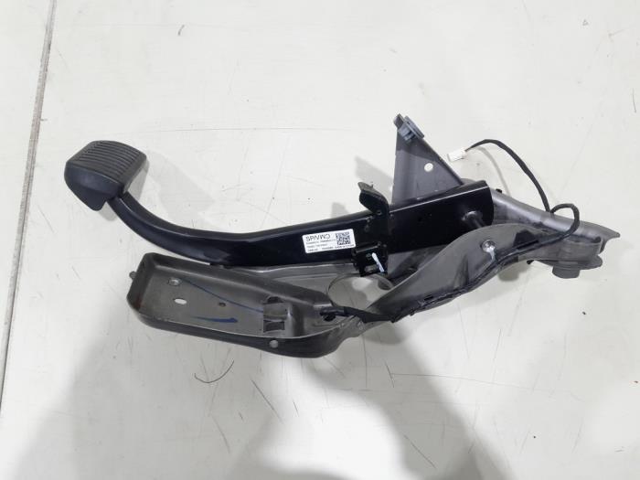 Używane Pedal hamulca Lynk &amp; Co 01 1.5 Cena € 50,00 Procedura marży oferowane przez GEJO Revisie & Onderdelen BV