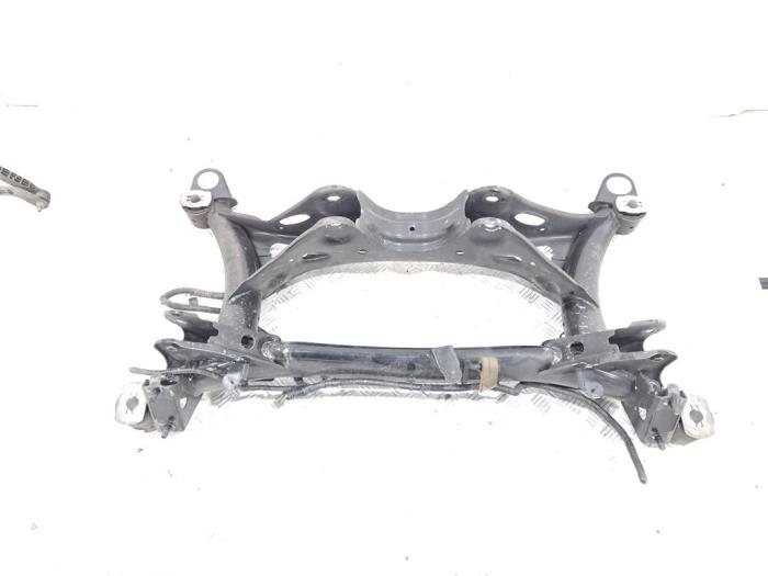 Begagnade Underram Lynk &amp; Co 01 1.5 Pris € 200,00 Marginaltabell erbjuds av GEJO Revisie & Onderdelen BV