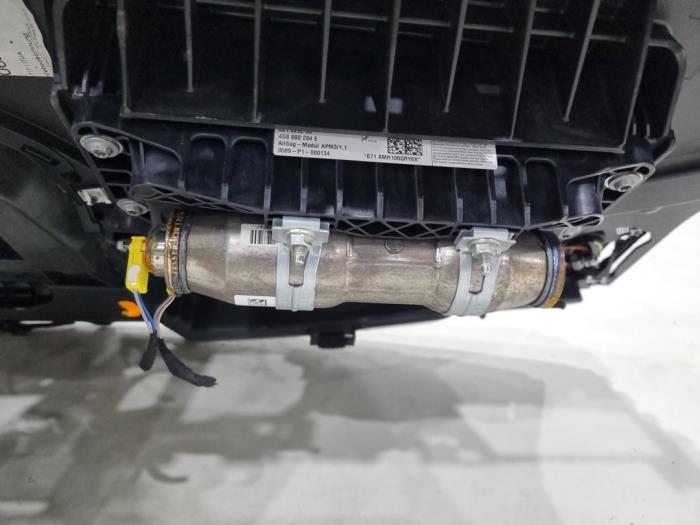 Tableau de bord d'un Audi A8 (D4) 3.0 V6 24V TFSI Quattro 2016