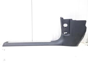 Usagé Protection montant A gauche Audi A8 (D4) 3.0 V6 24V TFSI Quattro Prix € 50,00 Règlement à la marge proposé par GEJO Revisie & Onderdelen BV