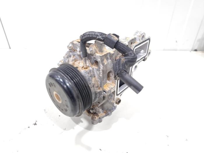 Begagnade Vattenpump Mercedes GLC (X253) 2.0 C-220d 16V 4-Matic Pris € 35,00 Marginaltabell erbjuds av GEJO Revisie & Onderdelen BV