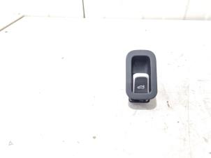 Usagé Commutateur hayon Audi A8 (D4) 3.0 V6 24V TFSI Quattro Prix € 8,00 Règlement à la marge proposé par GEJO Revisie & Onderdelen BV